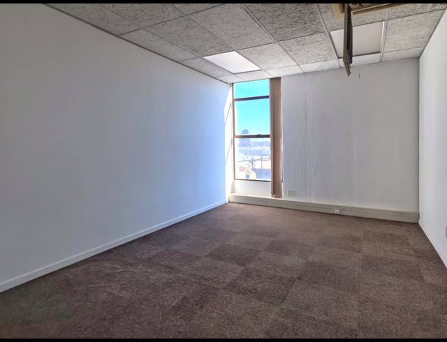 419M² OFFICE TO LET IN CRAIGHALL PARK
